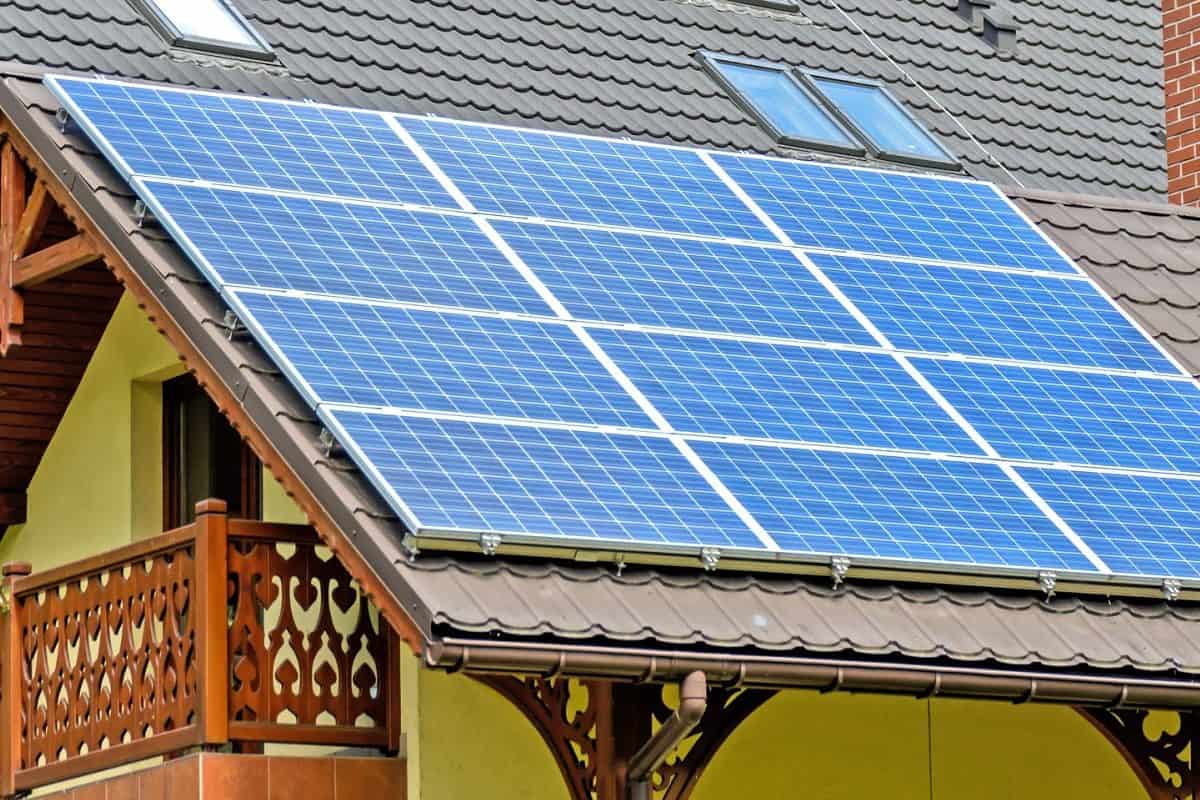Rooftop solar panels photo