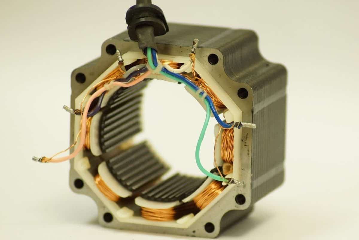 Brushless motors to generate electricity
